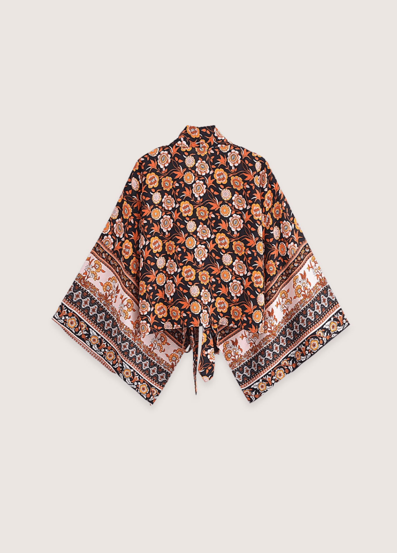 Kimono court bohème orange et noir Kimono court bohème orange et noir