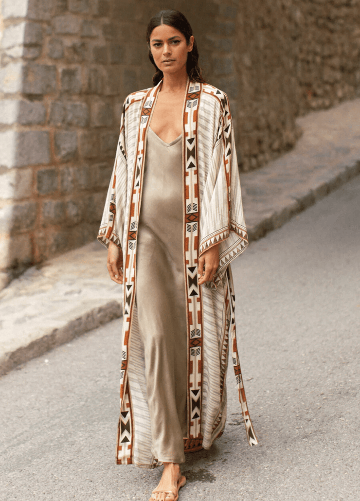 Kimono plage long beige à motif géométrique tribal