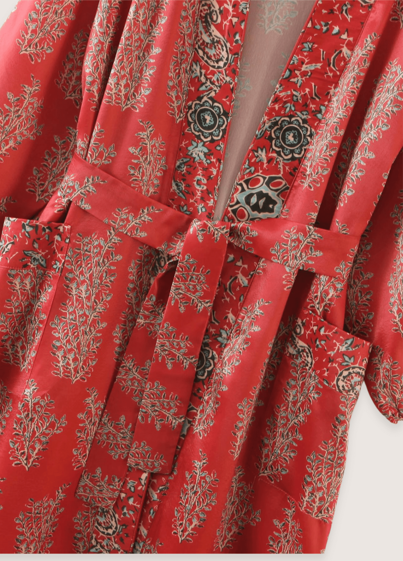 Kimono long rouge à motif fleuri